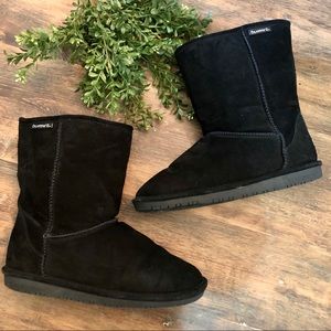 Bearpaw Emma Black Suede Boots. Size 11.